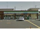 ファミリーマートヤマキ東方店(コンビニ)まで889m プレジャーOne（深谷市東方）