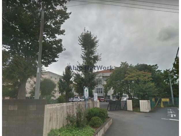 熊谷市立玉井中学校(中学校/中等教育学校)まで1129m サン・ファーストＡ（熊谷市高柳）