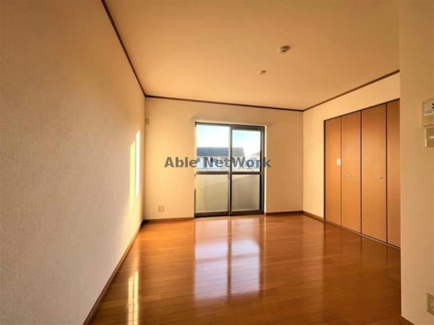  ＰＥＴＩＴ　ＥＴＯＩＬＥ　A/B（行田市栄町）