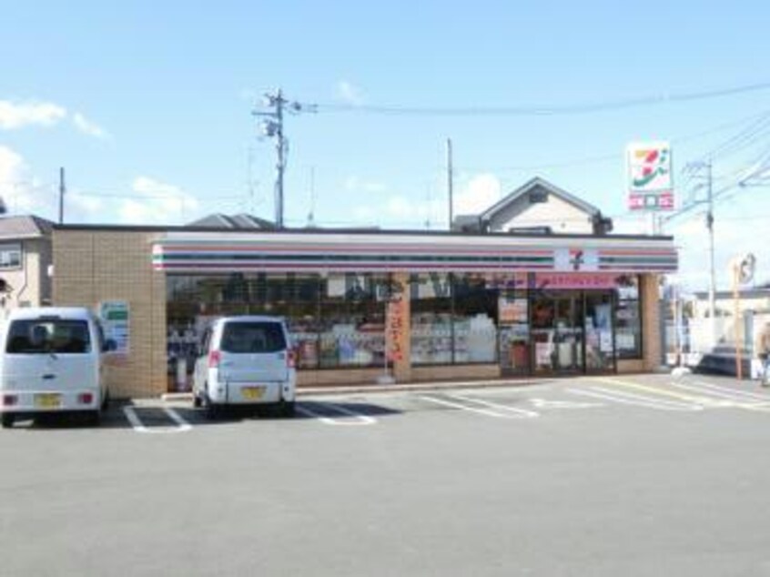 セブンイレブン鴻巣宮前原店(コンビニ)まで724m エスポワール（鴻巣市箕田）