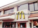 マクドナルド鴻巣店(その他飲食（ファミレスなど）)まで1476m エスポワール（鴻巣市箕田）