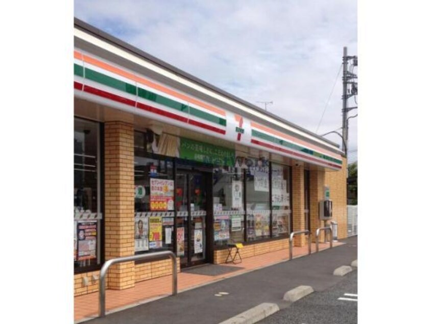 セブンイレブン江南御正新田店(コンビニ)まで581m スカイハイツ万吉（熊谷市万吉）