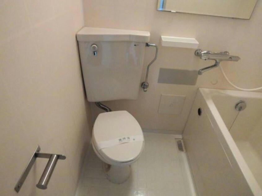 清潔感のあるトイレ 和泉ハイツ（熊谷市桜木町）