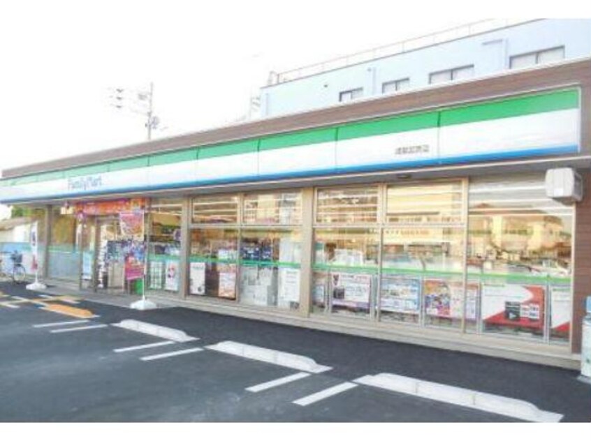 ファミリーマート鴻巣加美店(コンビニ)まで244m ラフール