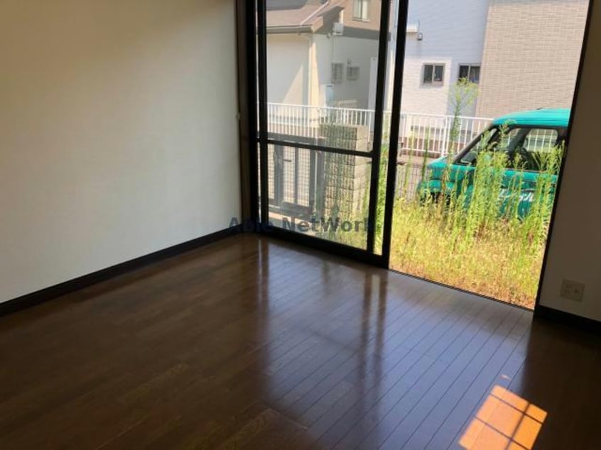  拾六間貸家（住友不動産新築そっくりさん）