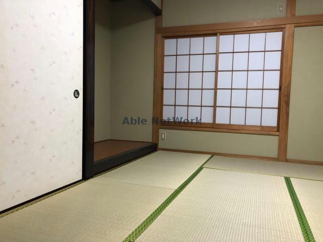  拾六間貸家（住友不動産新築そっくりさん）