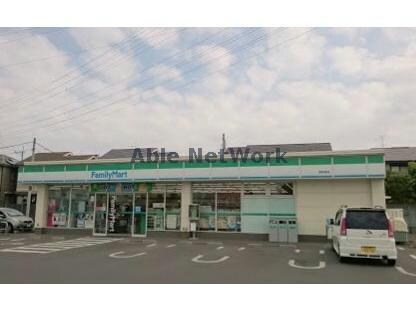 ファミリーマート肥塚南店(コンビニ)まで475m サンモリッツ(熊谷市肥塚)