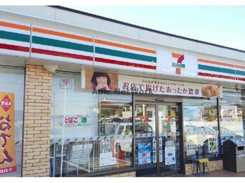 セブンイレブン行田栄町店(コンビニ)まで689m Ｔハイツ（行田市谷郷）