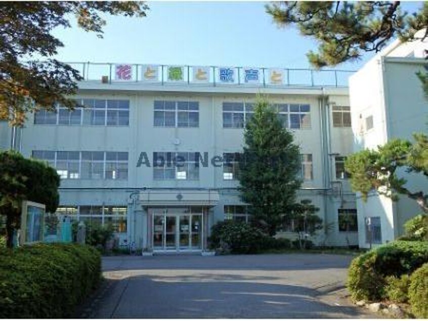行田市立東小学校(小学校)まで582m プレメゾン行田（行田市長野）