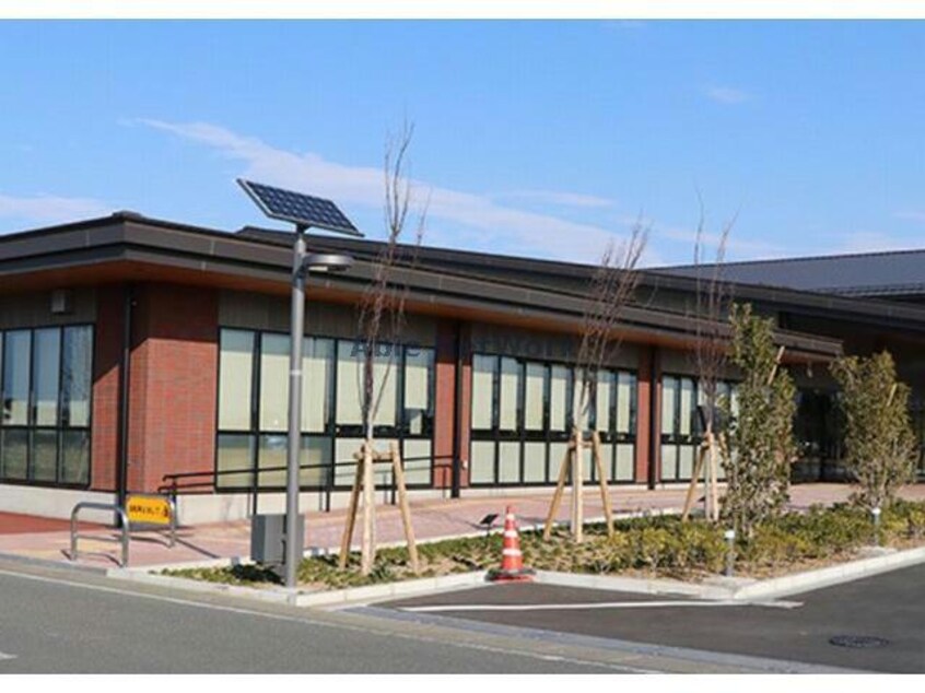 深谷市立岡部図書館(図書館)まで1140m プラーム岡部　Ⅰ/Ⅱ（深谷市普済寺）