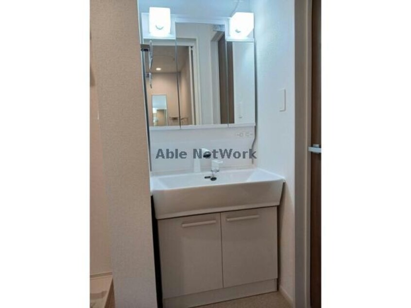  ロータスフラワー（行田市桜町）