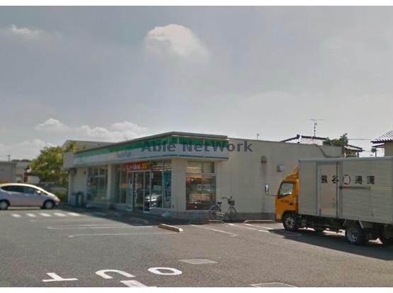 ファミリーマート深谷西大沼店(コンビニ)まで684m ヒカルサ深谷ノース（深谷市西大沼）