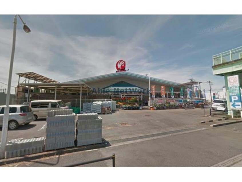 コメリハード＆グリーン深谷店(電気量販店/ホームセンター)まで956m ヒカルサ深谷ノース（深谷市西大沼）