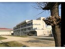 熊谷市立桜木小学校(小学校)まで510m ノーブルヴィラ曙町（熊谷市曙町）