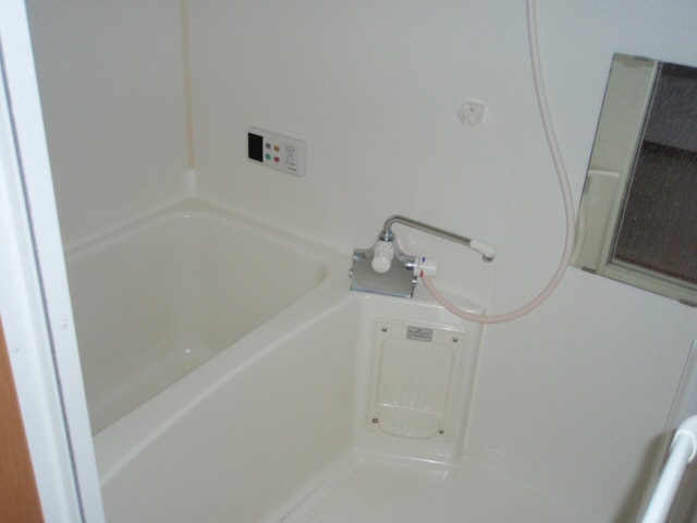  エメラルド・グリーン