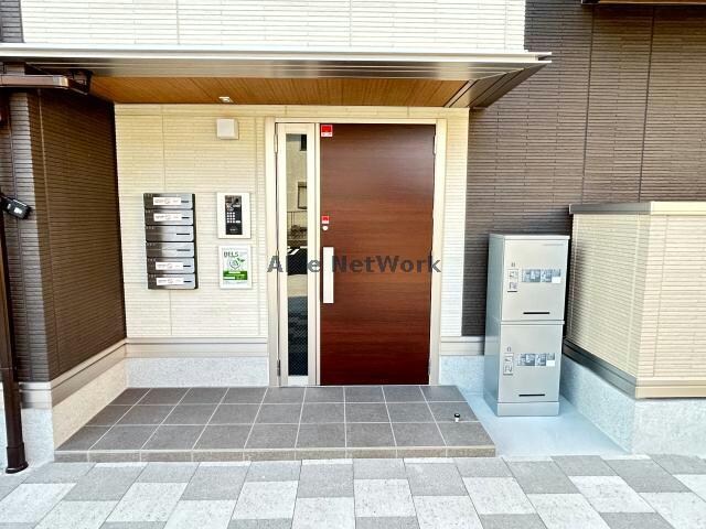 南（101・102号室側） プール　リアン