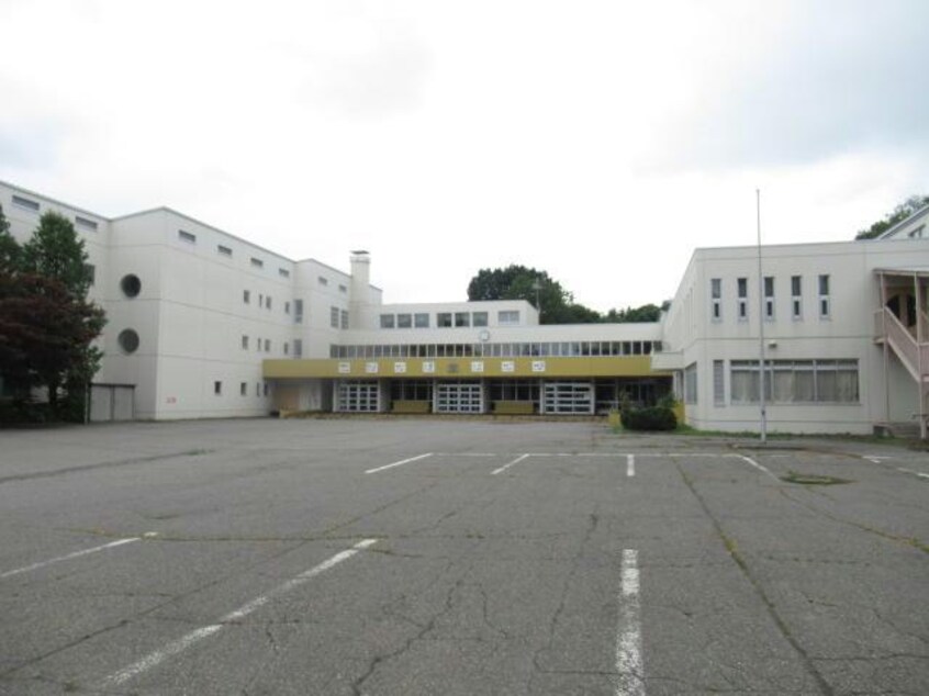 芽室町立芽室小学校(小学校)まで1346m コーポＭ