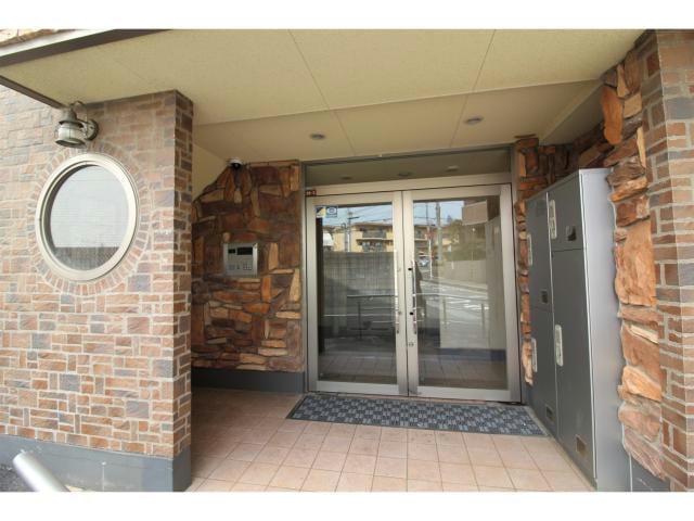 入口 サニープレイスＭＪ