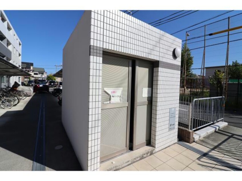 ゴミ置き場 フォルモーント