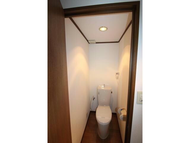  サンローゼ2号館