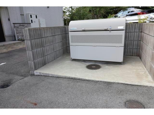 ゴミ置き場 シトリン