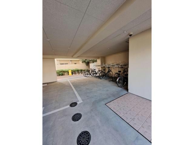 駐輪場 ラフィーエ高槻