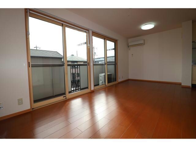 南向きで陽当たり良好 グランディール