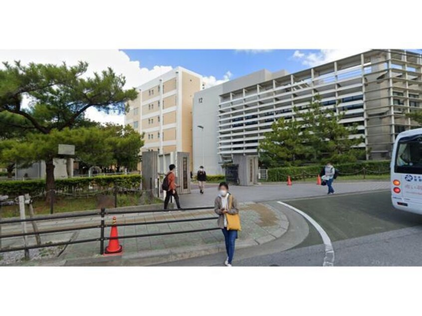 私立沖縄国際大学(大学/短大/専門学校)まで687m クリーンハウス