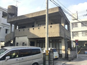 島袋貸家