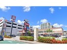 ケンタッキーフライドチキン浦添店(ファストフード)まで1028m マンション１３６