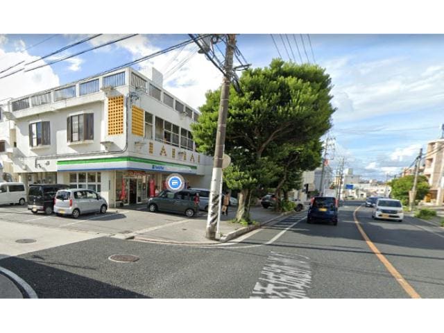 ファミリーマート仲間店(コンビニ)まで471m 安波茶ガーデン