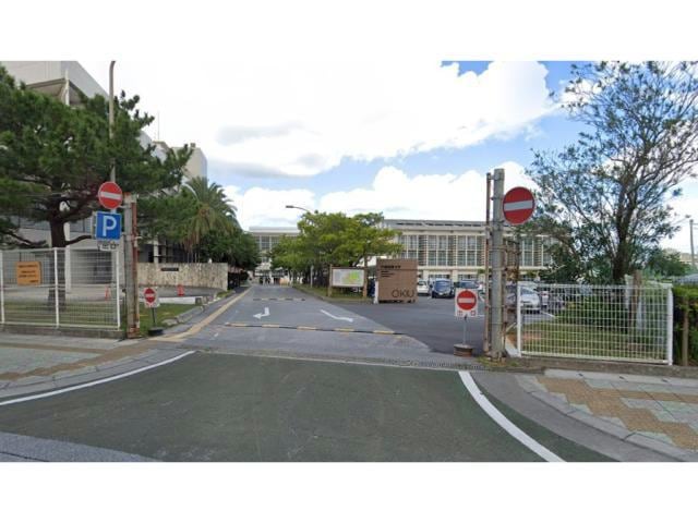 沖縄国際大学図書館(図書館)まで921m ESTOY buscando