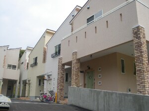 メゾン・ド・シャルテ弐番館