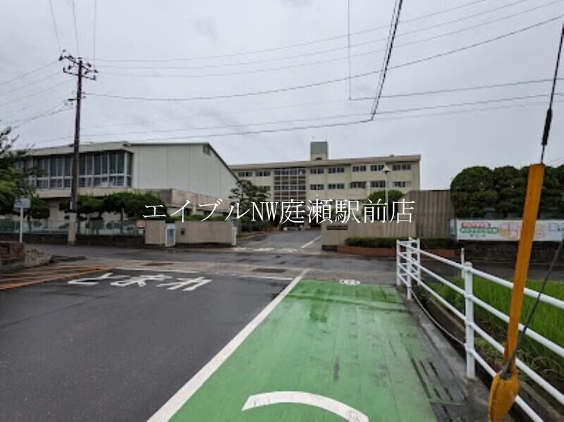 岡山市立中山小学校(小学校)まで1450m シンビオシスⅠ