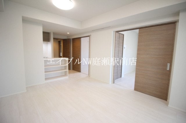  Shallow Garden　A棟