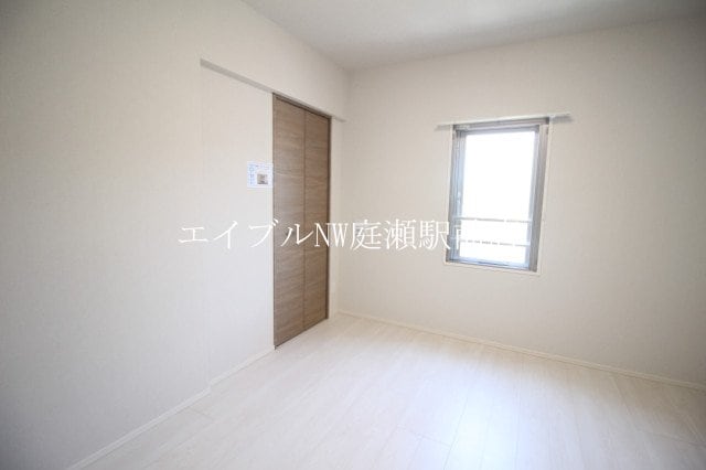  Shallow Garden　A棟