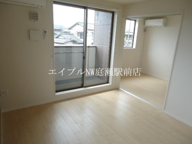  プレステージ　庭瀬