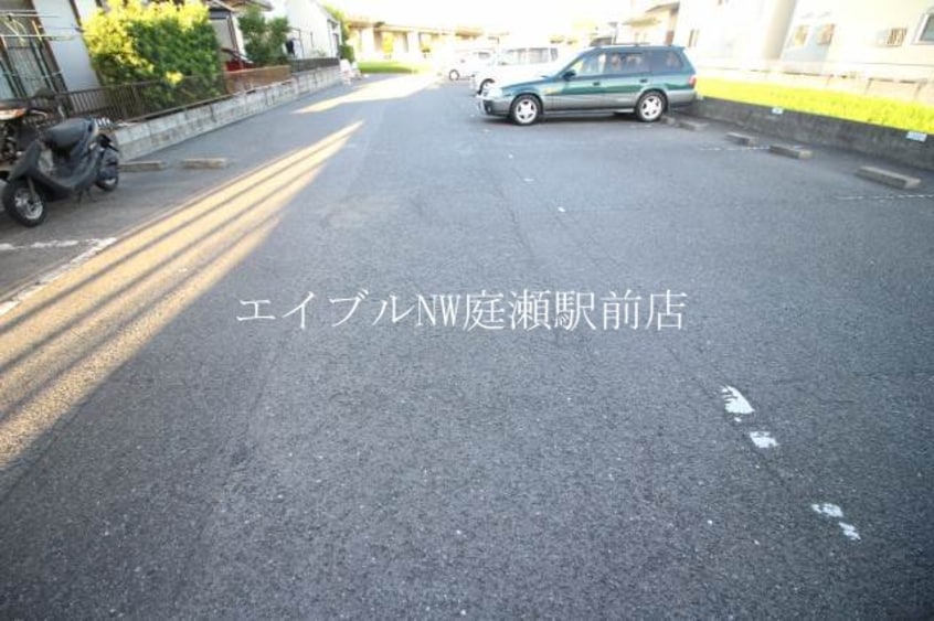 駐車場 コーポハーベスト