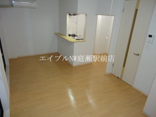 リビング（イメージ） ルナロベリア