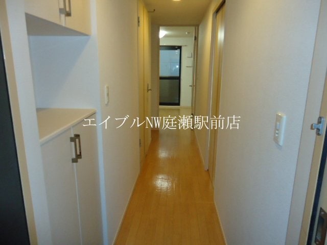 玄関（イメージ） ルナロベリア