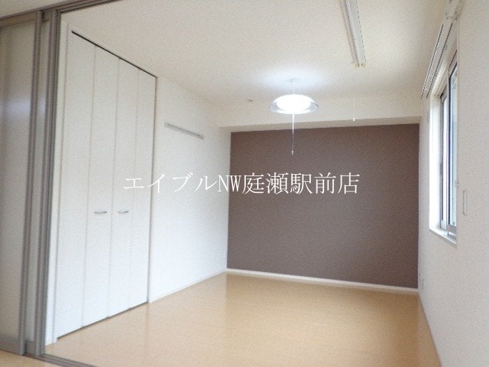  プランク・ラヴィーン　A棟