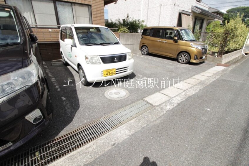 駐車場 フラット新屋敷