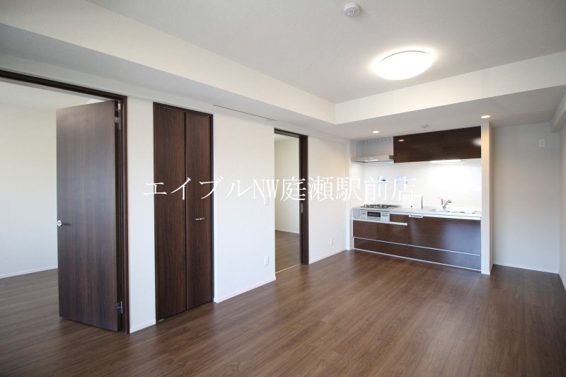  Shallow Garden　B棟