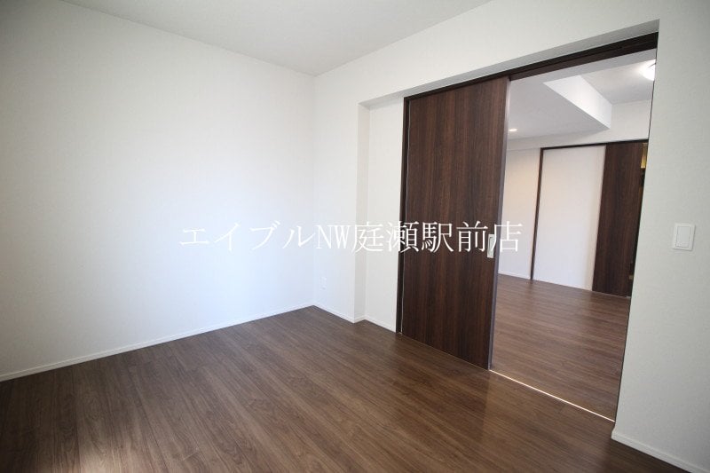  Shallow Garden　B棟