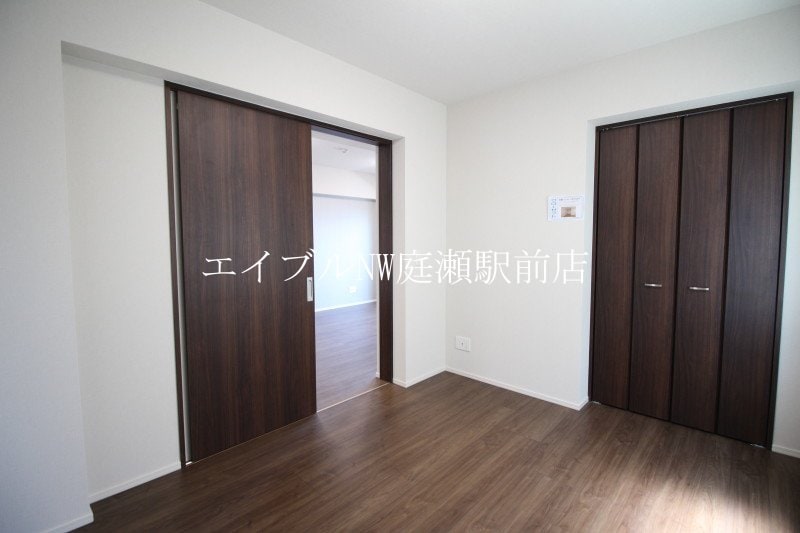  Shallow Garden　B棟