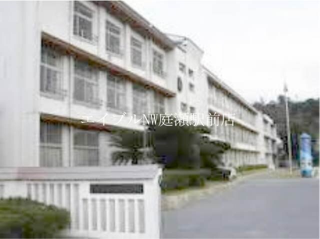 倉敷市立西中学校(中学校/中等教育学校)まで2197m mallow北棟