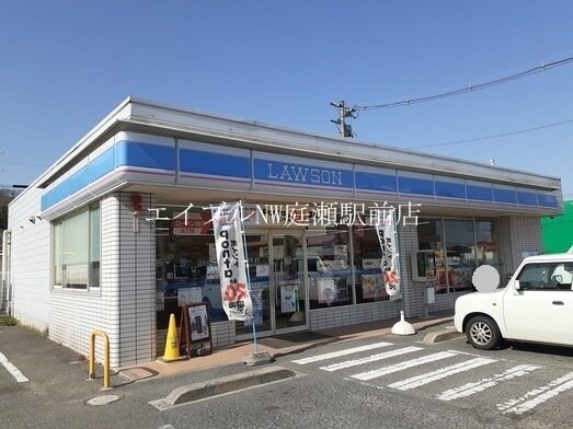 ローソン岡山辛川西店(コンビニ)まで160m ニューエルディムゆうＤ