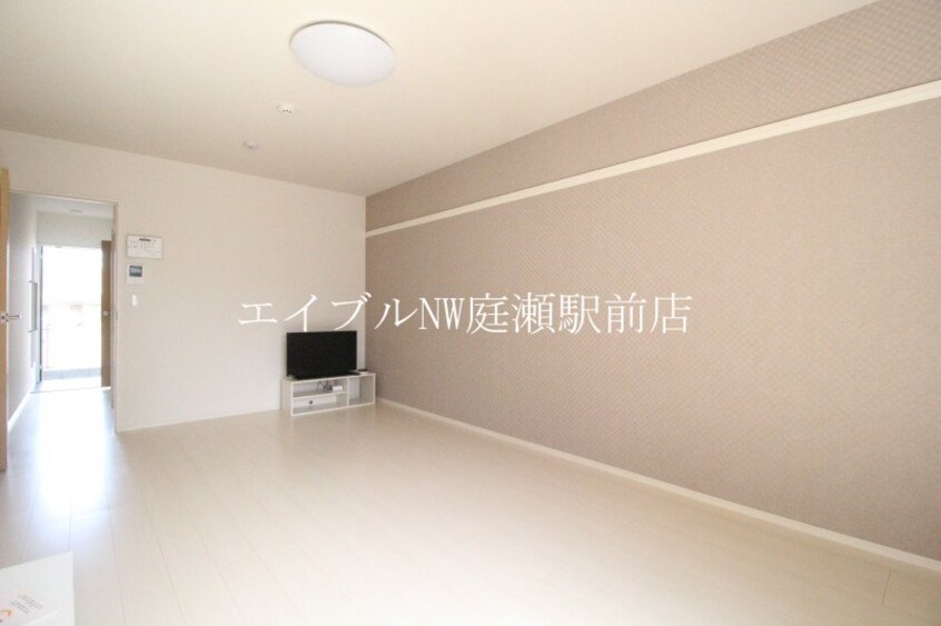  クレイノステラ　庭瀬