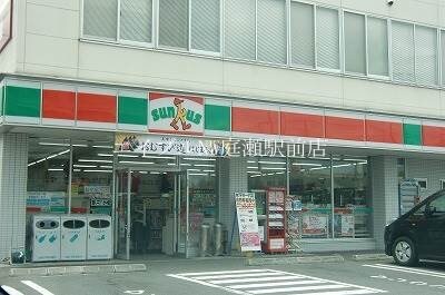 サンクス早島店(コンビニ)まで824m ロイヤルパレス西田