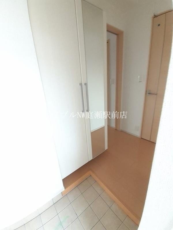  ラ・ベルコリーヌＢ